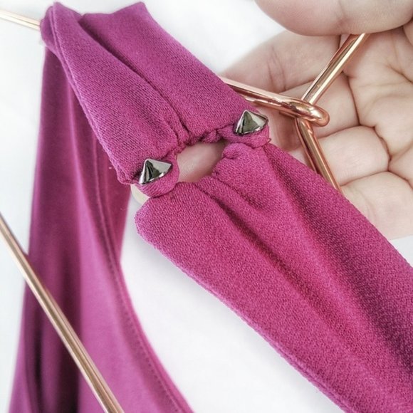 Astr The Label • Asymmetrical Halter Top - Picture 5 of 7